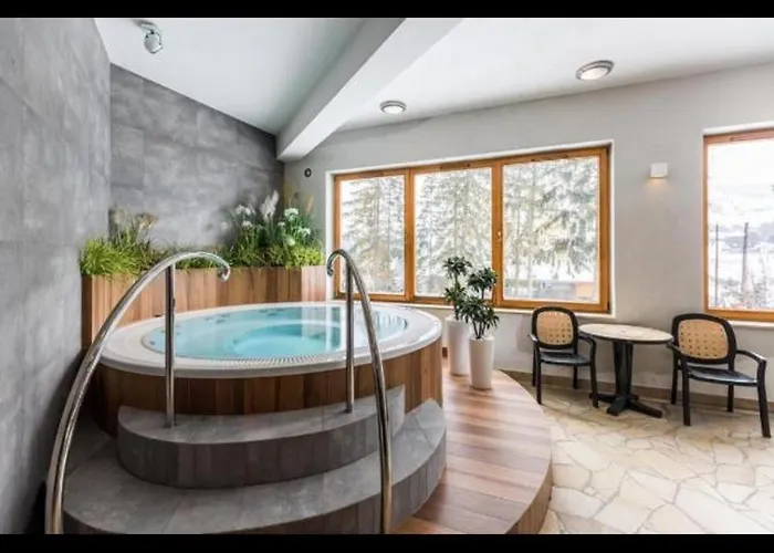 Karpiel & Jacuzzi Apartment *